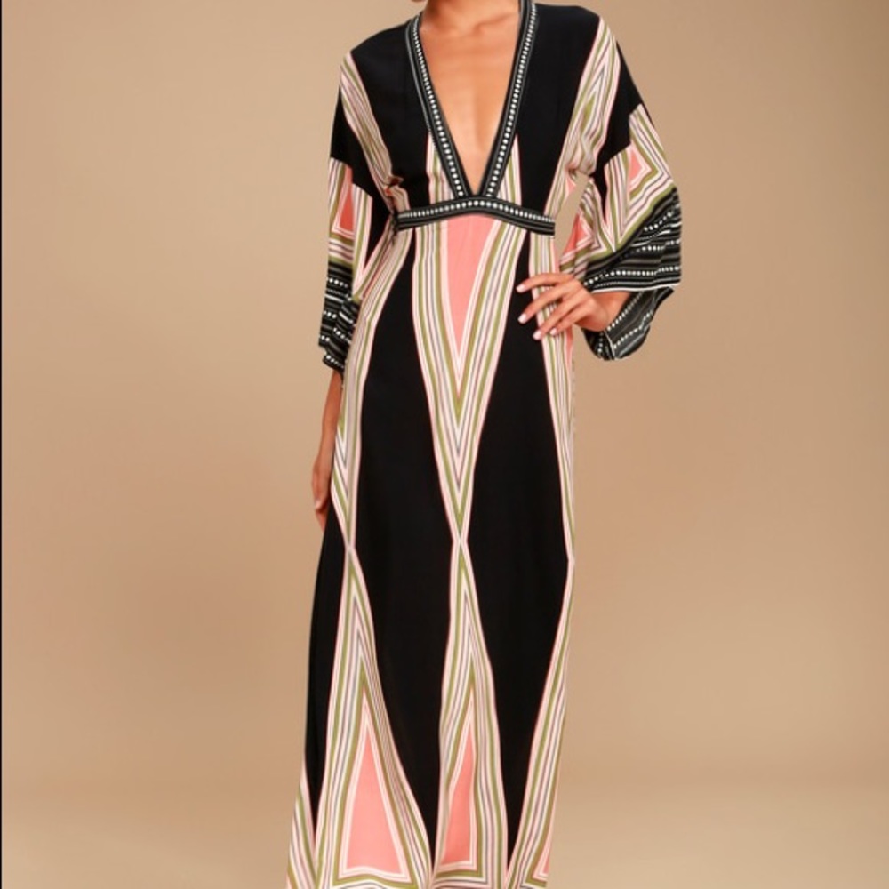 NWOT Lulu’s Montecito Black Print Maxi Dress